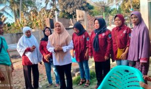 KUNJUNGAN PPL-MB KE MERAPI TIMURB KABUPATEN LAHAT PPL Lingkungan Merapi Bersatu, PPL-MB, Merapi Timur, Lahat Berduka, Musibah Kebakaran, Aksi Peduli Sosial, Bantuan Korban Kebakaran, Lahat Mabes News, Ny. Kartini PPL-MB, Peduli Lingkungan, Sembako dan Uang Tunai, Kepedulian Masyarakat, Perusahaan Tambang Lahat, Dana Kompensasi, Rumah Makan Pak Salim.